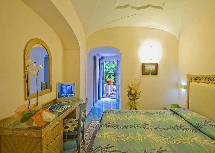 Isola Hotel