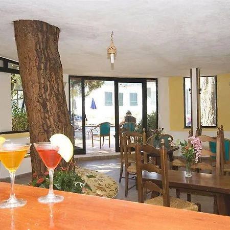 Isola Hotel