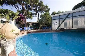 Isola 4*