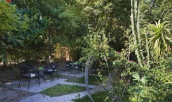 Isola Hotel