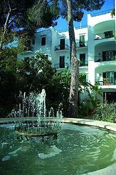 Isola فندق ايسكيا