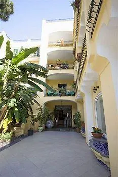 Isola Hotel