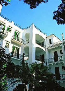 Isola Ξενοδοχείο