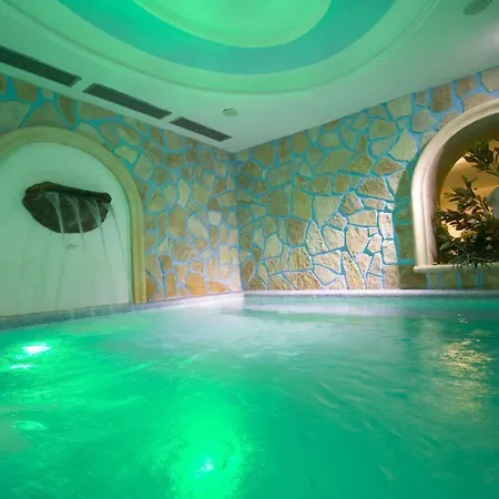 Hotel Isola 4*