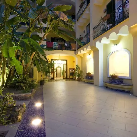 Hotel Isola