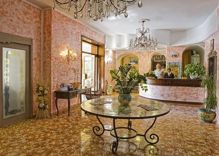 Isola Hotel